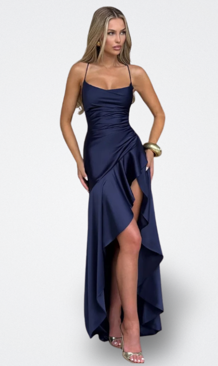 Mónica Vestido Satén con Volantes